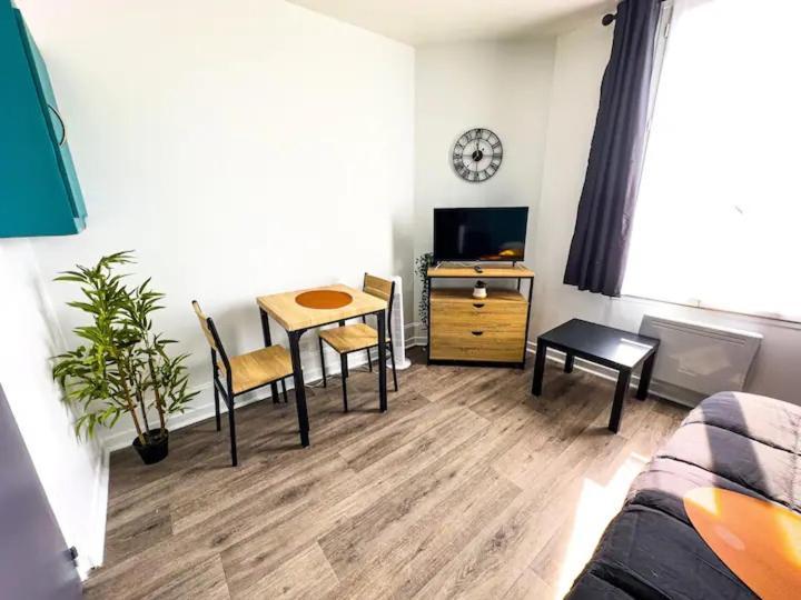 Appartement Cerf1-Centre Ville Meaux-Gare-Disney Ngoại thất bức ảnh